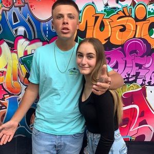 Meet your Posher, Holly